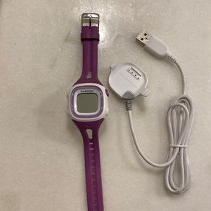 Garmin Forerunner 15 Running Watch (Purple) with Charger
